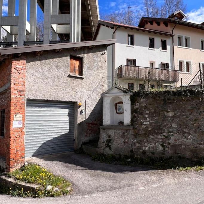 Conveniente, Tranquilla E Accogliente Con Park Villa Belluno Luaran gambar